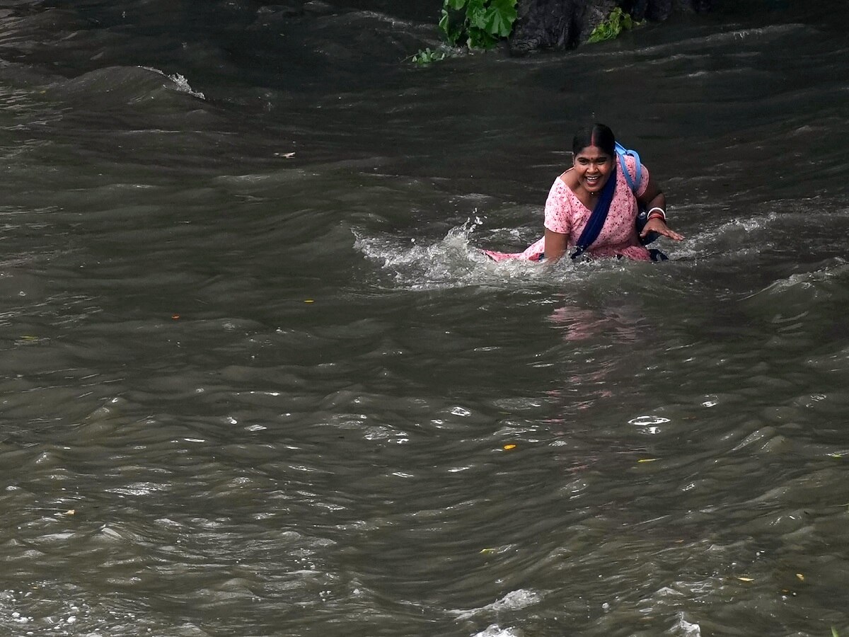 Weather Today: વરસાદથી રાહતના આજે પણ અણસાર નહીં, 23 રાજ્યોમાં IMDનું એલર્ટ