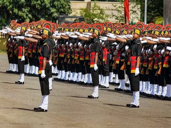 Agnipath scheme: অগ্নিবীরদের জন্য আসতে পারে সুখবর ! ৫০ শতাংশ পেতে পারে স্থায়ী নিয়োগ Agnipath scheme: অগ্নিবীরদের জন্য আসতে পারে সুখবর ! ৫০ শতাংশ পেতে পারে স্থায়ী নিয়োগ