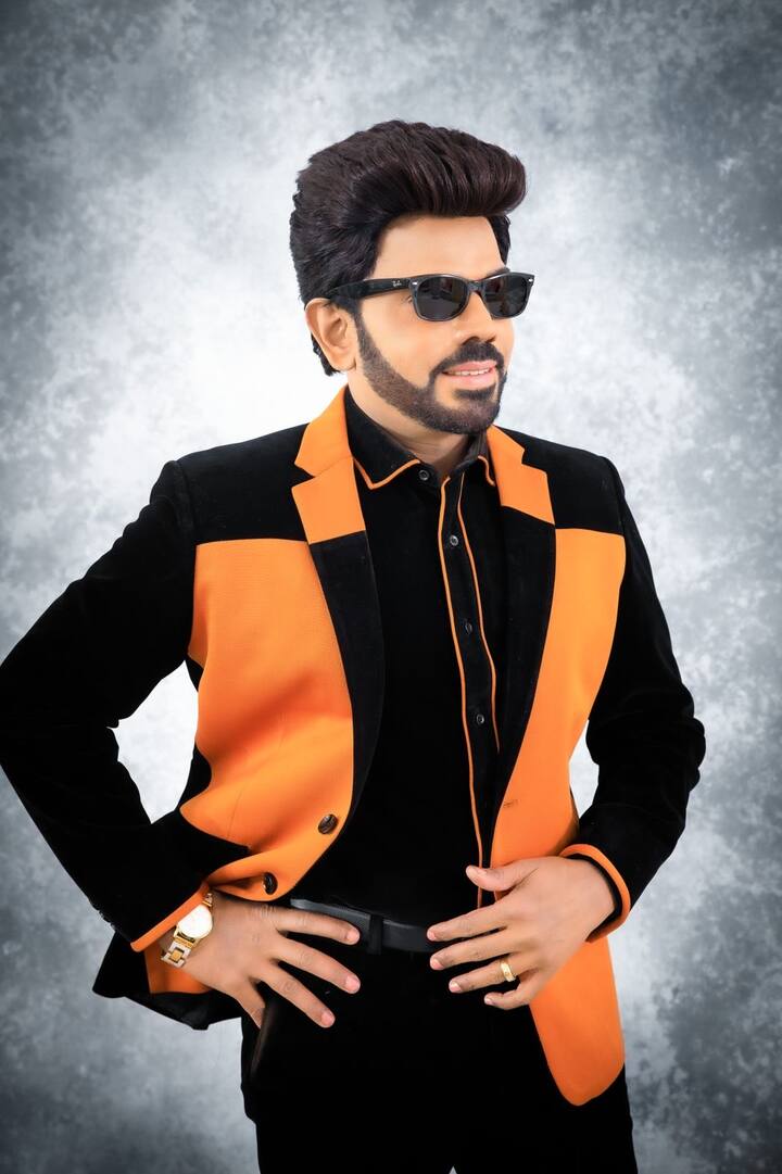 விளம்பரத்தில் நடித்ததால் கடுமையாக விமர்சிக்கப்பட்டார். அதனை சற்றும் பொருட்படுத்தாமல் ஸ்பெஷல் பண்டிகைகளின் விளம்பரத்தில் தொடர்ந்து நடித்தார். இவரது பெஸ்ட் பெஸ்ட் பாடல் வைரலானது.