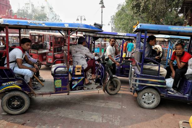 How E-Rickshaw Drivers Are Managing Their Batteries: Schemes & Policies That Can Benefit Three-Wheeler Owners