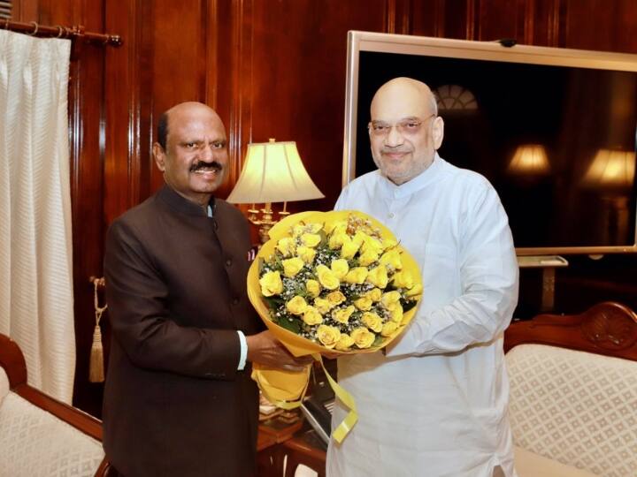 WB Panchayat Election: हिंसा की रिपोर्ट लेकर अमित शाह से मिले राज्यपाल, कहा- 'सुबह से ठीक पहले के घने अंधेरे का वक्त है, जल्द ही...' West Bengal panchayat poll violence: Governor CV Ananda Bose Meets Amit Shah Submit Report on Election 2023 WB Panchayat Election: हिंसा की रिपोर्ट लेकर अमित शाह से मिले राज्यपाल, कहा- 'सुबह से ठीक पहले के घने अंधेरे का वक्त है, जल्द ही...'