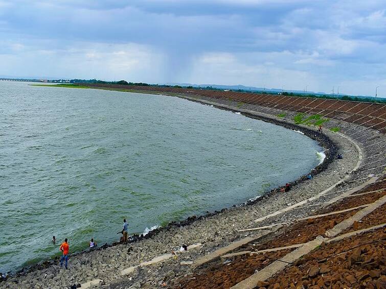 Marathwada Dam water storage update Only 33 percent water storage in Marathwada dam मोठी बातमी! जायकवाडी धरणातील पाणीसाठा पिण्यासाठी राखीव; मराठवाड्यातील प्रमुख धरणात 33.48 टक्केच पाणीसाठा शिल्लक