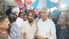 ਅਧਿਕਾਰਤ ਤੌਰ 'ਤੇ ਅਹੁਦਾ ਸੰਭਾਲਣ ਤੋਂ ਪਹਿਲਾਂ ਜਾਖੜ ਨੇ ਜ਼ਮੀਨ 'ਤੇ ਹੜ੍ਹਾਂ ਦੀ ਸਥਿਤੀ ਦਾ ਲਿਆ ਜਾਇਜ਼ਾ