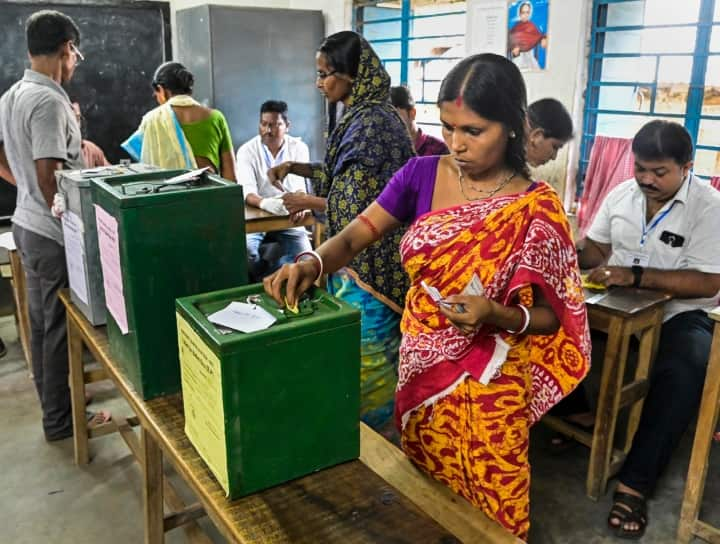 West Bengal Panchayat Election Results 2023 will be announced on 11 July, CV Bose meets Amit Shah, TMC BJP attack each other, 10 highlights Panchayat Elections 2023: बंगाल पंचायत चुनाव के नतीजे आएंगे आज, हिंसा पर राज्यपाल ने अमित शाह को सौंपी रिपोर्ट, TMC ने किया पलटवार | बड़ी बातें