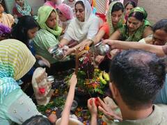 सावन के पहले सोमवारी पर गौरी-शंकर मंदिर सहित दिल्ली के कई शिवालयों में उमड़ी भक्तों की भीड़, लगे बम भोले के जयकारे