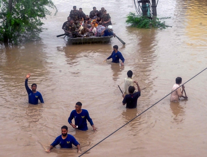 भारत ही नहीं...अमेरिका से लेकर जापान तक बारिश ने मचा रखी है तबाही