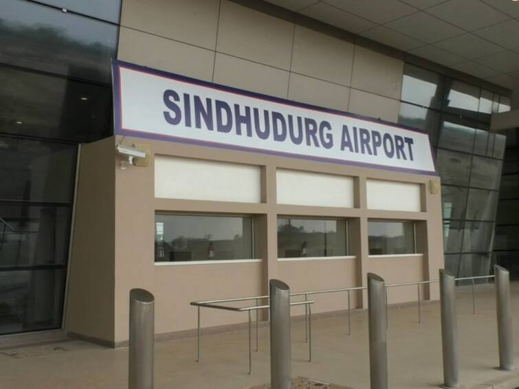 Maharashtra Sindhudurg News Take off from Barrister Nath Pai Sindhudurg Chipi Airport only four days in a week Know details Sindhudurga News: सिंधुदुर्ग चिपी विमानतळावरून आठवड्यातून केवळ चारच दिवस टेक ऑफ, तेही रामभरोसेच