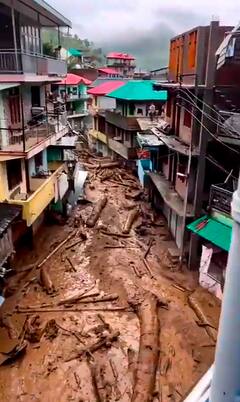 Himachal Flood: भारी बारिश से हिमाचल प्रदेश में 'जलप्रलय', तस्वीरों में देखें तबाही का मंजर