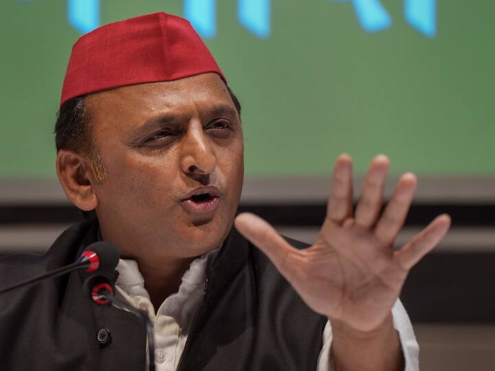 Samajwadi Party Chief Akhilesh Yadav says No one life is safe in BJP rule courage of bullies increased UP Politics: अखिलेश यादव बोले- 'BJP राज में किसी की जिंदगी सुरक्षित नहीं, दबंगों की बढ़ी हिम्मत'