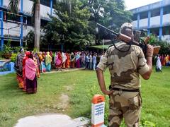 हिंसा के बाद पश्चिम बंगाल में कड़ी सुरक्षा के बीच हो रही वोटिंग, गृह मंत्रालय को रिपोर्ट देने दिल्ली पहुंचे राज्यपाल