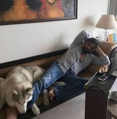 Suniel Shetty Inside Home: फाइव स्टार होटल से कम नहीं है सुनील शेट्टी का घर, सुख-सुविधाएं देख रह जाएंगे दंग