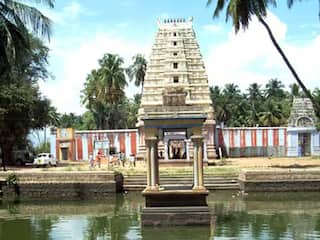 Poola Nandeeswarar Temple: உயரம் மாறி மாறி காட்சி தரும் சிவலிங்கம்; பூலா நந்தீஸ்வரர் கோயிலின் சிறப்புகள்