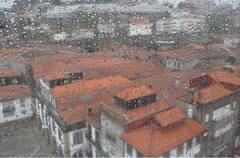 Lifestyle:নাগাড়ে বৃষ্টির ধাক্কা থেকে বাড়ি বাঁচাতে এগুলি করছেন তো?