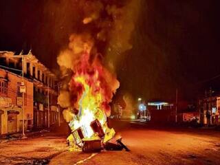 Manipur Violence : மணிப்பூரில் மீண்டும் வன்முறை..கண்மூடித்தனமான துப்பாக்கிச்சூடு..கொல்லப்பட்ட காவல்துறை அதிகாரி.!