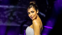 মালাইকা টিউশনে যাবেন, তাই রাস্তার ২ ধারে দাঁড়িয়ে থাকতেন অনুরাগীরা!