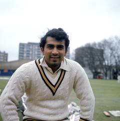 Happy Birthday Sunil Gavaskar : रिटायरमेंटच्या तीन दशकांनंतरही कोट्यवधींची कमाई, सुनील गावस्करांची एकूण संपत्ती किती?