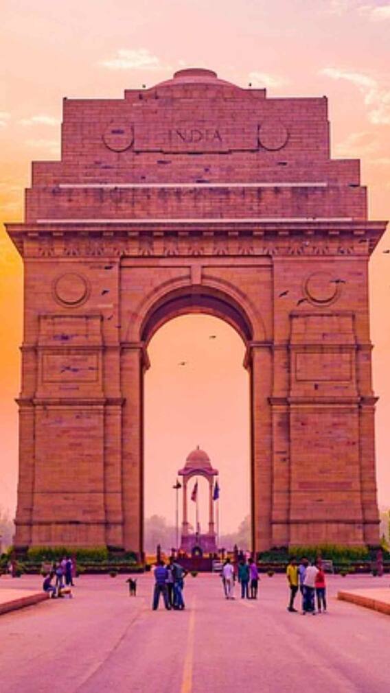 इंडिया गेट बनाने वाला भारतीय था या विदेशी?