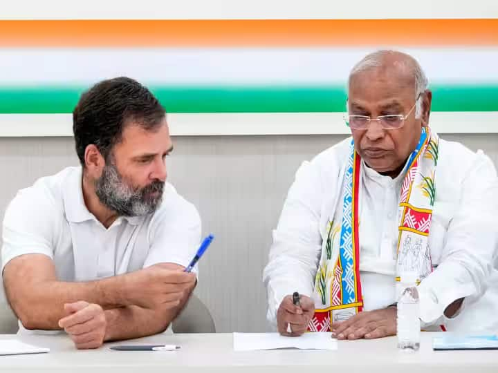 Rajasthan Politics What decision did mallikarjun kharge take in Rajasthan that both Pilot and Gehlot are happy ABPP राजस्थान: खरगे के साथ हुई बैठक के बाद अशोक गहलोत और सचिन पायलट दोनों खुश, ऐसा क्या हुआ?