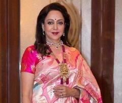 'ਉਸਨੇ ਕਿਹਾ ਸਾੜ੍ਹੀ 'ਚੋਂ ਪਿੰਨ ਕੱਢ ਦਿਓ...', ਸਾਲਾਂ ਬਾਅਦ 'ਡ੍ਰੀਮ ਗਰਲ' ਦਾ ਖੁਲਾਸਾ, ਕਾਲੇ ਰਾਜ਼ ਬਾਰੇ ਖੁੱਲ੍ਹ ਕੇ ਬੋਲੀ ਅਦਾਕਾਰਾ