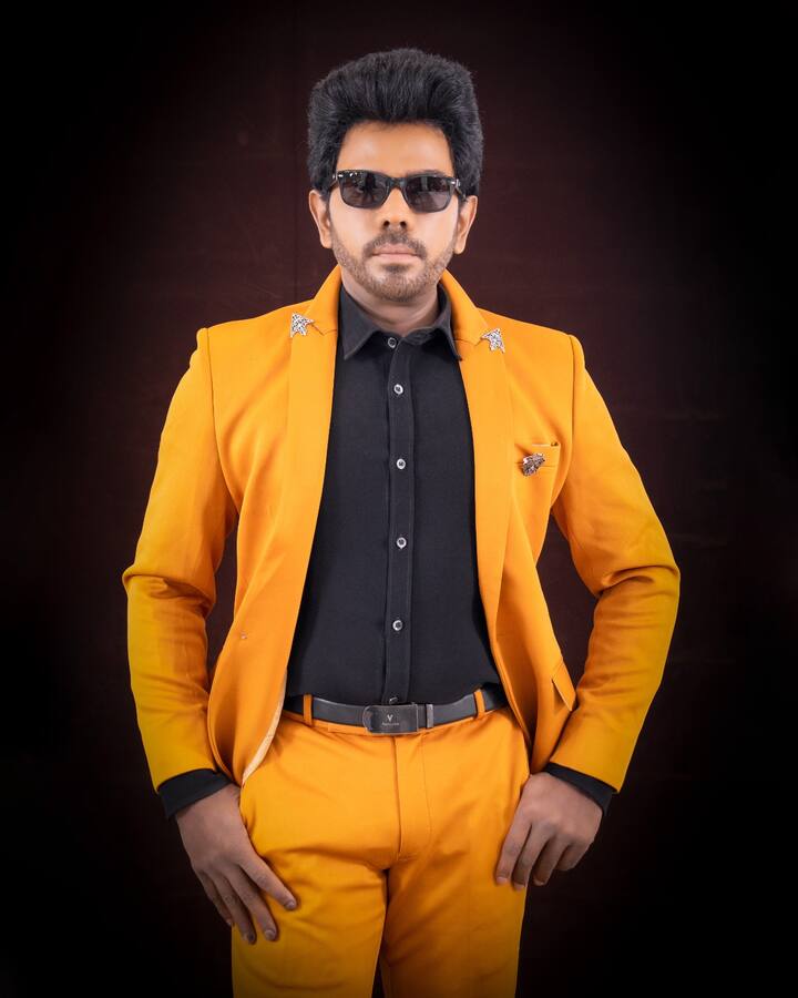 இன்று தனது பிறந்தநாள் கொண்டாடும் தி லெஜண்ட் சரவணனிற்கு திரைப்பிரபலங்களும் ரசிகர்களும் தங்களது வாழ்த்துகளை தெரிவித்து வருகின்றனர்.