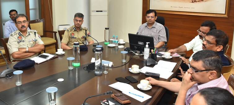 CHIEF SECRETARY CHAIRS HIGH LEVEL MEETING WITH ADMINISTRATIVE SECRETARIES AND ALL DCS AND SSPS TO TAKE STOCK OF SITUATION DUE TO CONTINUOUS RAIN Punjab News: ਮੁੱਖ ਸਕੱਤਰ ਵੱਲੋਂ ਲਗਾਤਾਰ ਮੀਂਹ ਕਾਰਨ ਪੈਦਾ ਹੋਈ ਸਥਿਤੀ ਦਾ ਜਾਇਜ਼ਾ ਲੈਣ ਲਈ ਪ੍ਰਬੰਧਕੀ ਸਕੱਤਰਾਂ ਤੇ ਜ਼ਿਲਾ ਸਿਵਲ ਤੇ ਪੁਲਿਸ ਪ੍ਰਸ਼ਾਸਨ ਨਾਲ ਮੀਟਿੰਗ