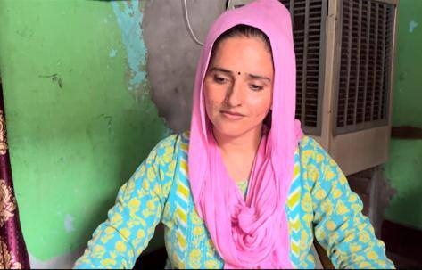 Seema Haider Love Story: पांच तस्वीरों से समझिए सचिन और पाकिस्तानी महिला सीमा हैदर के प्यार की कहानी Seema Haider Love Story: पांच तस्वीरों से समझिए सचिन और पाकिस्तानी महिला सीमा हैदर के प्यार की कहानी