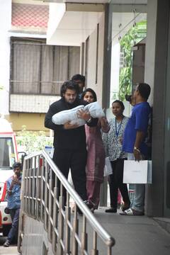 न्यू बॉर्न बेटे संग अस्पताल से 19 दिन बाद डिस्चार्ज हुईं Dipika Kakar, लाडले को सीने से लगाए अस्पताल से निकले पापा शोएब इब्राहिम