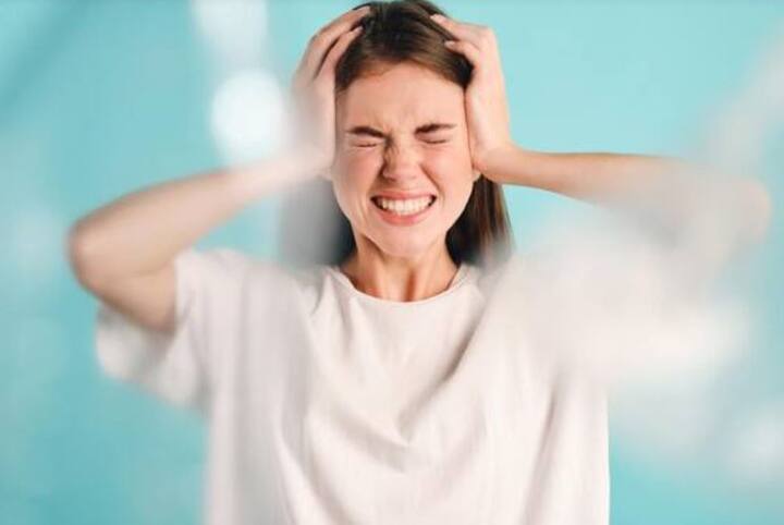 ਕਿਸੇ ਵੀ ਮਾੜੇ ਅਨੁਭਵ ਲਈ ਆਪਣੇ ਆਪ ਨੂੰ ਦੋਸ਼ੀ ਠਹਿਰਾਉਣਾ ਬੰਦ ਕਰੋ। ਅਜਿਹਾ ਕਰਕੇ, ਹੁਣ ਤੁਸੀਂ ਆਪਣੇ ਆਪ ਨੂੰ ਨੈਗੇਟਿਵ ਜ਼ੋਨ ਵਿੱਚ ਲੈ ਜਾ ਰਹੇ ਹੋ। ਜੋ ਹੋਇਆ ਉਸ ਨੂੰ ਸਵੀਕਾਰ ਕਰੋ ਅਤੇ ਉਸ ਪੜਾਅ ਤੋਂ ਬਾਹਰ ਨਿਕਲਣ ਦੀ ਕੋਸ਼ਿਸ਼ ਕਰੋ।