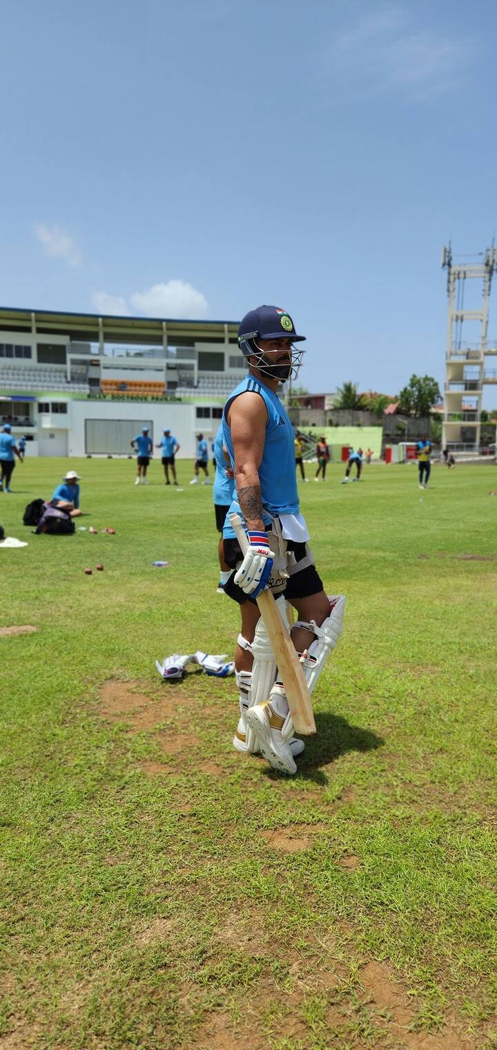 চার নম্বরে বিরাট কোহলি। বিশ্ব টেস্ট চ্যাম্পিয়নশিপের ফাইনালে ব্যাটে ব্যর্থতার পর নিজেকে নতুন করে ফিরে পেতে চাইবেন কিংগ কোহলি।