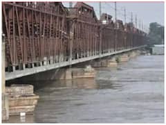 दिल्ली के पुराने यमुना पुल पर रेल यातायात बंद, उत्तर रेलवे ने जारी किए निर्देश