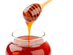 शराब से भी ज्यादा नशा करता है ये लाल शहद, दुनियाभर में है काफी डिमांड, सिर्फ यहां मिलता है