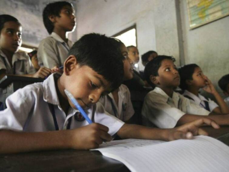 maharashtra education ranking falls from 1st rank to 7th rank maharashtra education department detail marathi news Maharashtra Education: महाराष्ट्राच्या शिक्षण व्यवस्थेची अधोगती? अव्वल स्थानी असलेली महाराष्ट्राची शिक्षण थेट व्यवस्था सातव्या स्थानावर