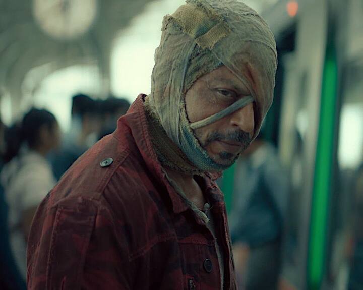 அட்லீ இயக்கத்தில் ஷாருக்கான் நடித்துள்ள ஜவான் படத்தின் ட்ரெய்லர் காட்சிகள் இணையத்தில் வைரலாகி வருகிறது.