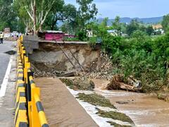 भारी बारिश के चलते छुट्टियों में बदलाव, बच्चों को स्कूल भेजने से पहले जान लें नया शेड्यूल