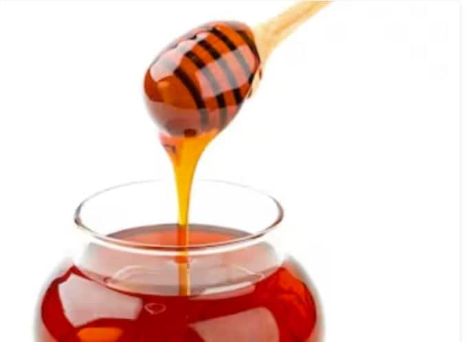 red honey is more intoxicating than alcohol a lot of demand in world it is available only nepa ਸ਼ਰਾਬ ਨਾਲੋਂ ਵੀ ਵੱਧ ਨਸ਼ਾ ਕਰਦਾ ਹੈ ਲਾਲ ਸ਼ਹਿਦ, ਦੁਨੀਆ 'ਚ ਹੈ ਬਹੁਤ ਮੰਗ, ਸਿਰਫ਼ ਇੱਥੋਂ ਮਿਲਦਾ