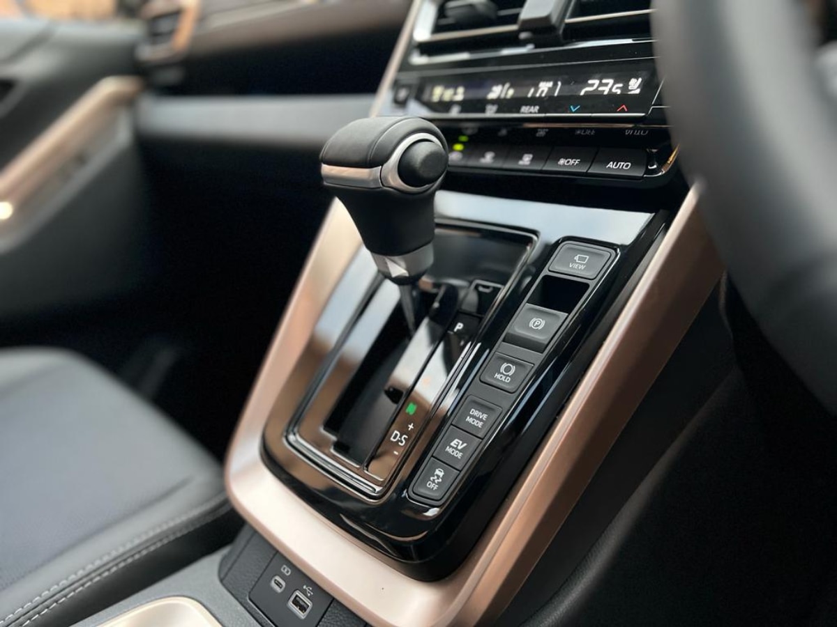 Maruti Suzuki Invicto Review: The Premium Hybrid — Check Details