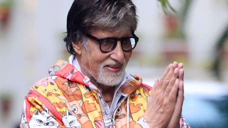 Amitabh Bacchan: Actor Amitabh Bacchan met with fans in front of Jalsa, know what he said Amitabh Bacchan: 'আমার মাথা নত করে দাও হে...', অনুরাগীদের উদ্দেশে করজোড়ে অমিতাভের বার্তা, 'ওদের জন্য়ই আমি আছি'