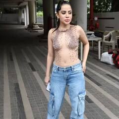 Uorfi Javed Photos : ਡੈਨਿਮ ਜੀਨਸ ਦੇ ਨਾਲ ਟ੍ਰਾਂਸਪੇਰੇਂਟ ਟਾਪ ਪਾ ਕੇ ਨਿਕਲੀ Uorfi Javed