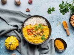 Corn Curry Recipe: बरसात में खाना है कुछ चटपटा तो ब्रंच में बनाएं यह स्पेशल कॉर्न करी डिश