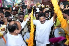 Talasani Srinivas Yadav Dance | ఊరేగింపులో మాస్ స్టెప్పులేసిన మంత్రి తలసాని శ్రీనివాస్ యాదవ్ | ABP Desam