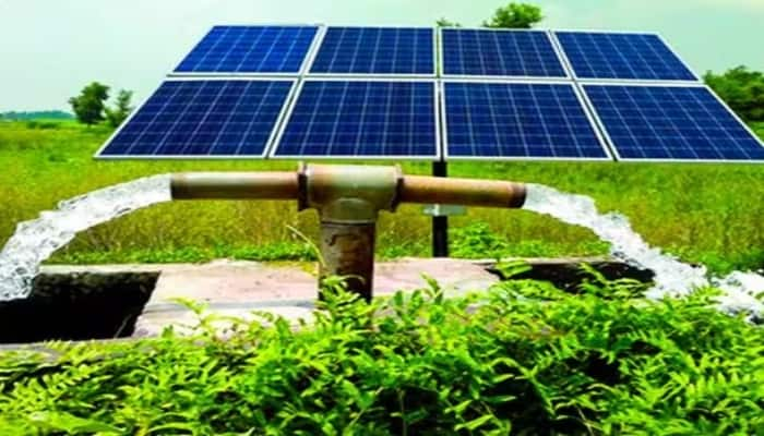 irrigation of Crops from Mobile Solar plant everyone was Surprised to see the indian farmer jugaad ਮੋਬਾਈਲ ਸੋਲਰ ਪਲਾਂਟ ਤੋਂ ਹੋ ਰਹੀ ਹੈ ਫ਼ਸਲ ਦੀ ਸਿੰਚਾਈ, ਕਿਸਾਨ ਦਾ ਜੁਗਾੜ ਦੇਖ ਸਭ ਹੋ ਗਏ ਹੈਰਾਨ