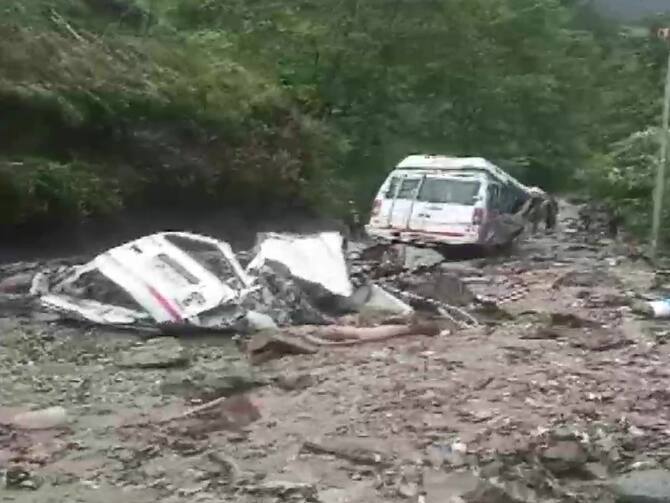 Uttarakhand Road Accident: बारिश से गंगोत्री राजमार्ग पर भूस्खलन, एमपी के चार तीर्थ यात्रियों की मौत, सीएम ने जताया दुख