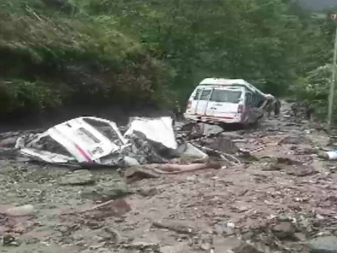 Uttarakhand Road Accident: बारिश से गंगोत्री राजमार्ग पर भूस्खलन, एमपी के चार तीर्थ यात्रियों की मौत, सीएम ने जताया दुख Uttarakhand Road Accident: बारिश से गंगोत्री राजमार्ग पर भूस्खलन, एमपी के चार तीर्थ यात्रियों की मौत, सीएम ने जताया दुख