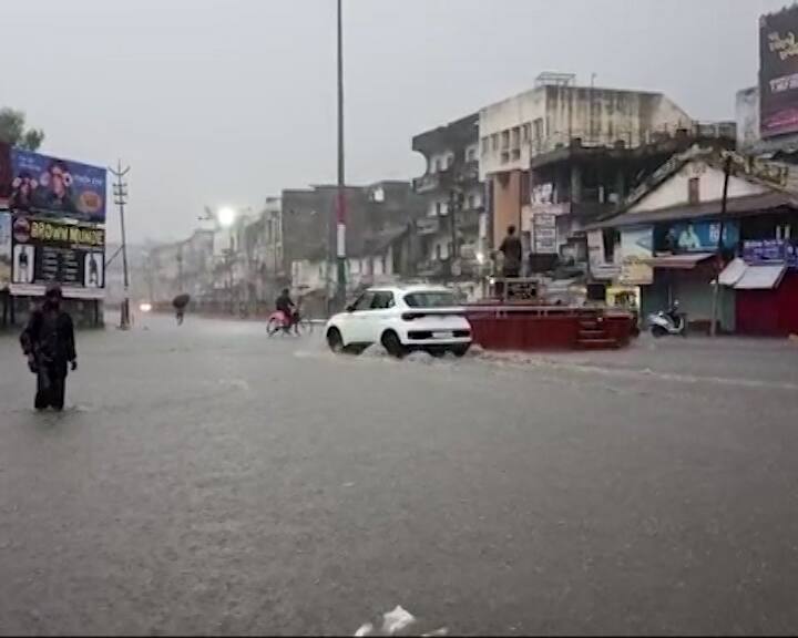 Highest rainfall over 5 inches in Sambarkanthas ider: 6 taluks of the state received over 4 inches સાંબરકાંઠાના ઇડરમાં જળબંબાકાર, સૌથી વધુ 5 ઇંચ વરસાદ: રાજ્યના ૬ તાલુકાઓમાં ૪ ઇંચથી વધુ વરસાદ