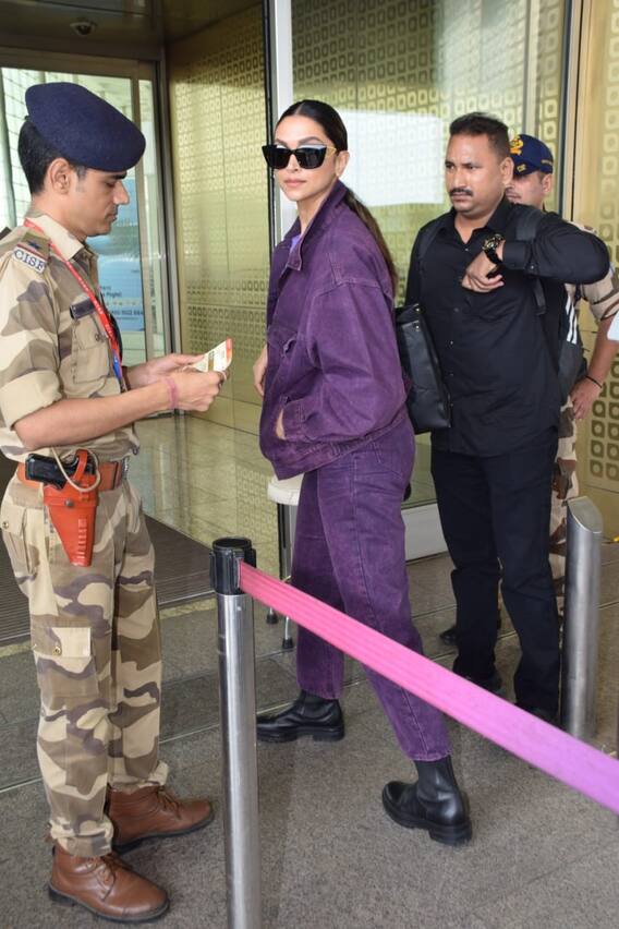 Jawan के प्रीव्यू में झलक दिखलाने के एक दिन बाद एयरपोर्ट पर स्पॉट हुईं Deepika Padukone, पर्पल आउटफिट के साथ बूट पहन एक्ट्रेस लगीं बेहद स्टाइलिश