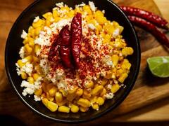 Spicy Corn Salad: बरसात में कॉर्न सलाद है बेस्ट, इसे आप खाने और चाय दोनों के साथ आजमा सकते हैं