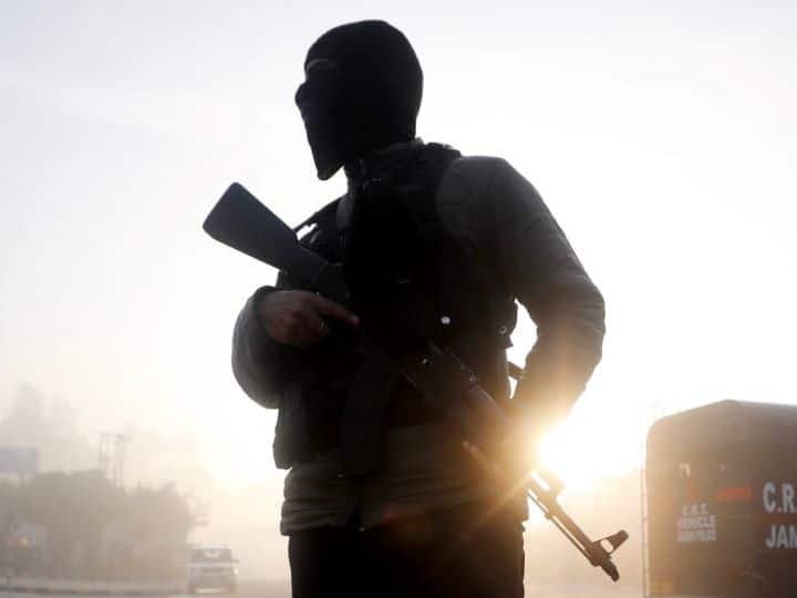 Jammu Kashmir: सेना ने घुसपैठ की कोशिश कर रहे आतंकियों की कोशिश को किया नाकाम, एक टेररिस्ट ढेर
