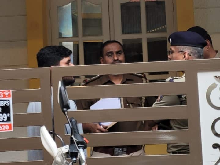 Aronics Internet Company CEO Venu Kumar and MD murdered former employee accused बेंगलुरु में एरोनिक्स इंटरनेट कंपनी के CEO और MD की तलवार से हमला कर हत्या, पूर्व कर्मचारी पर लगा आरोप