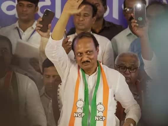 अजित पवारांनी उपमुख्यमंत्री पदासोबतच राष्ट्रवादी पक्ष आणि पक्षाच्या अध्यक्ष पदावरही दावा केला.