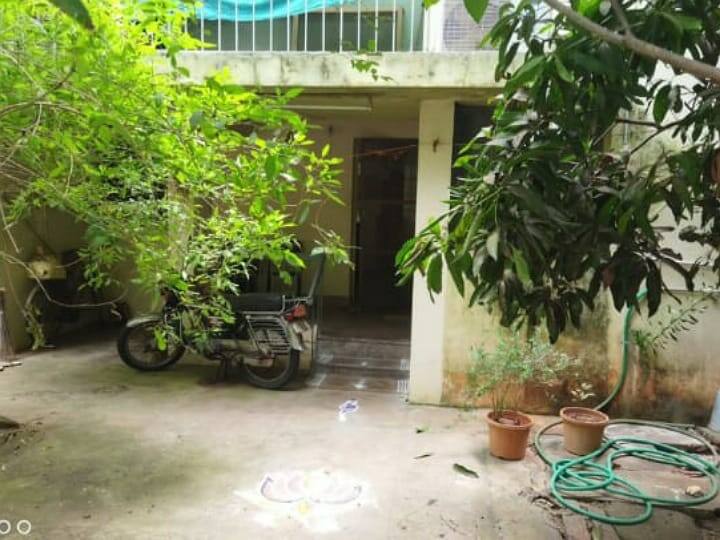 Karur crime news gang burgled the house of a store manager of a TNPL paper mill  TNN Crime: கரூர் அருகே டிஎன்பிஎல் காகித ஆலை ஸ்டோர் மேலாளர் வீட்டில் நகை, பணம் கொள்ளை